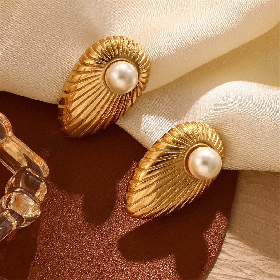 Shell Earring