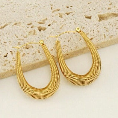 Shop now for online jewelry in the UAE at Hoops & Huggies!"