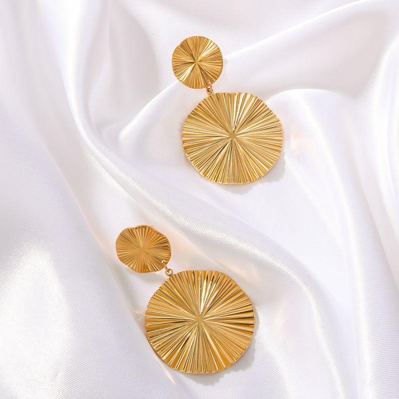 Elegance Drop Earring