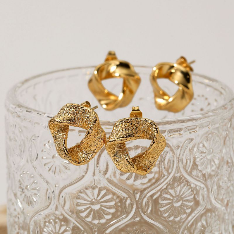 Glimmer Stud Earring